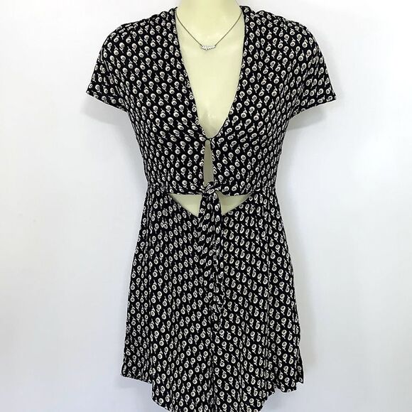 Reformation Pants - Reformation Romper Black White Viscose NWOT Sz 4